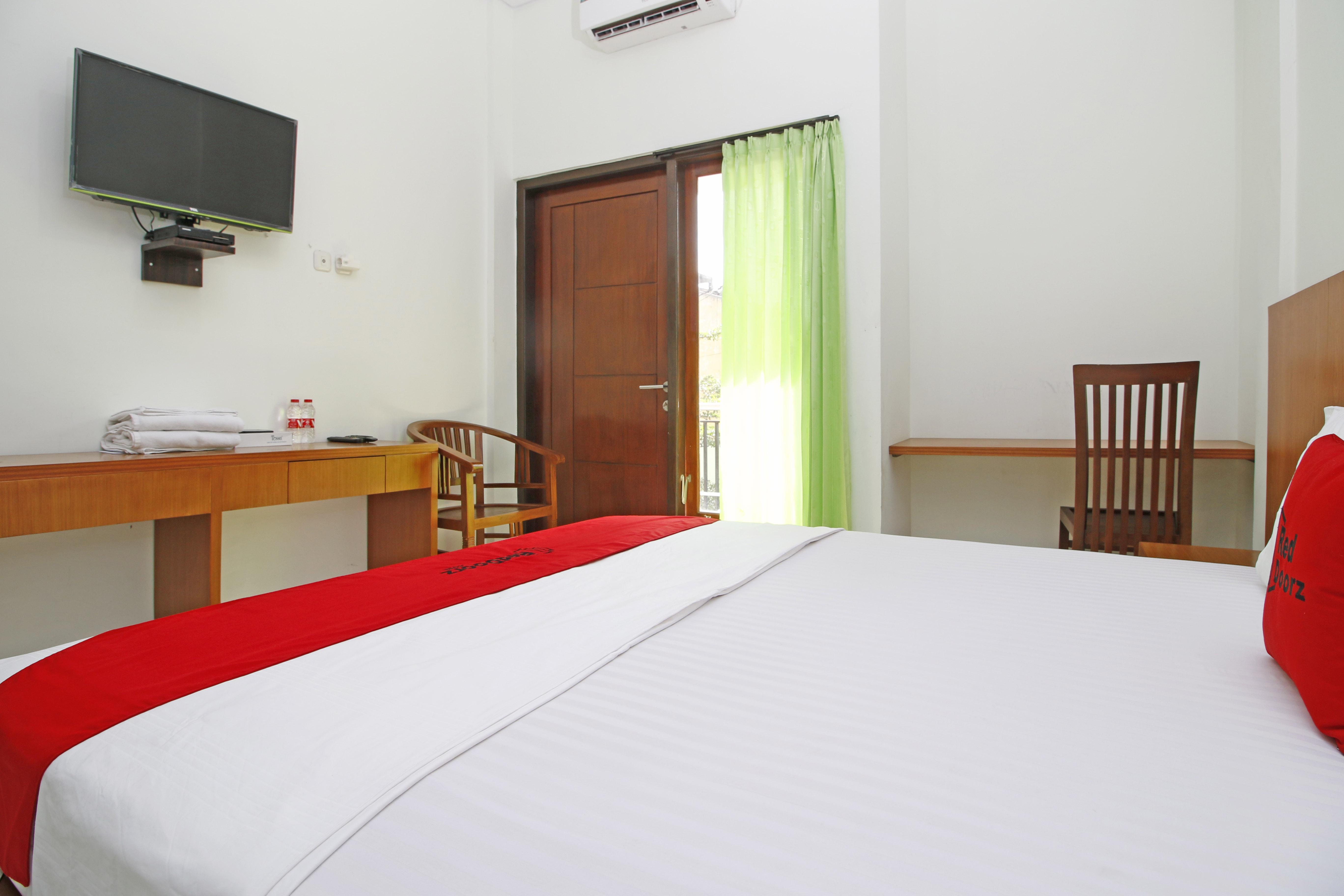 Reddoorz @ Turangga Sari Hotel Kejayan Exterior photo