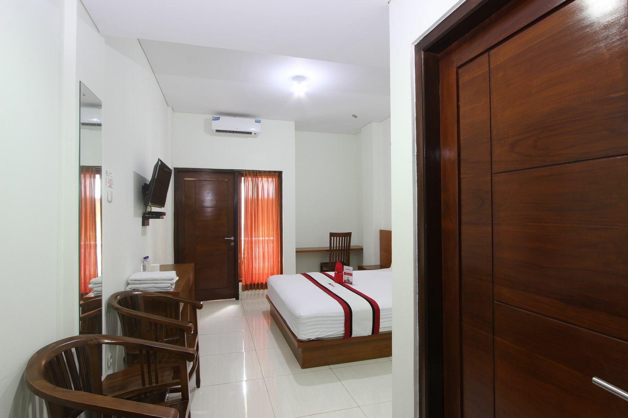 Reddoorz @ Turangga Sari Hotel Kejayan Exterior photo